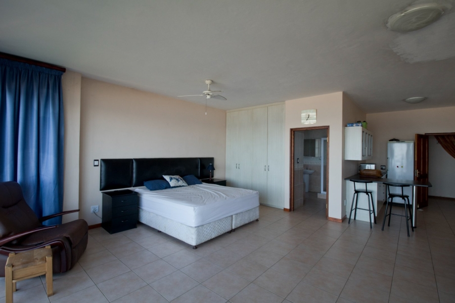 7 Bedroom Property for Sale in Outeniqua Strand Western Cape